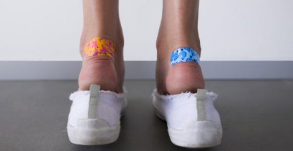 Φουσκάλες στα πόδια: Δεν φαντάζεστε τον καλύτερο τρόπο πρόληψης! [vid]