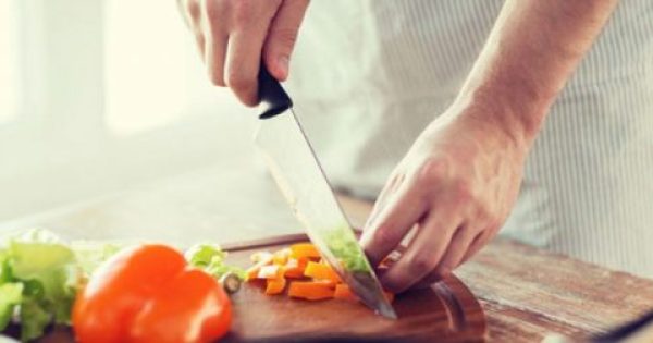 Ασφάλεια τροφίμων: Συχνά λάθη που κάνουμε στο σπίτι
