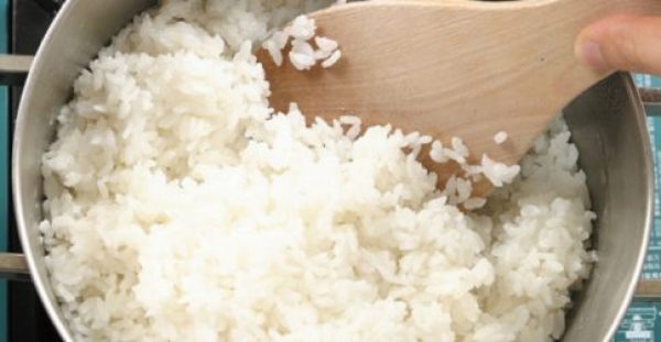 Προσοχή! Κίνδυνος δηλητηρίασης από ξαναζεσταμένο ρύζι!