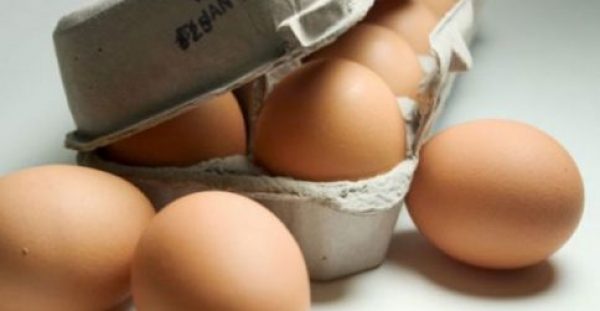 Γιατί δεν πρέπει να πετάτε τα τσόφλια από τα αυγά