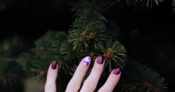 Τα 10 πιο εντυπωσιακά σχέδια στα νύχια για τα φετινά Χριστούγεννα!