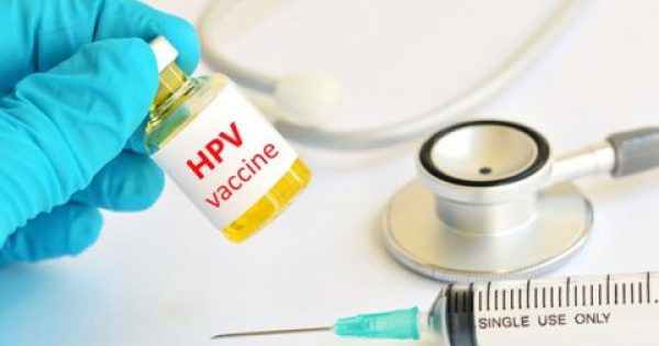 Έως το τέλος του έτους η δωρεάν χορήγηση του εμβολίου για τον ιο HPV
