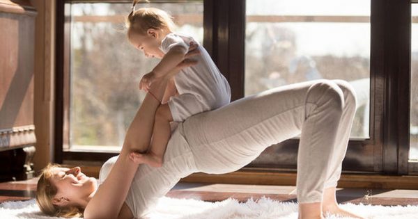 Βρεφική yoga για μητέρες και μωρά 5-18 μηνών