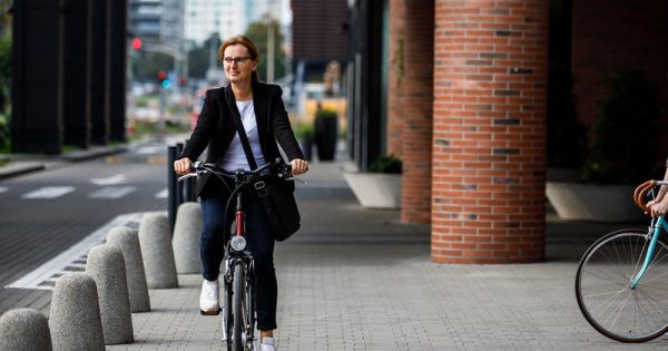 Πόσα κιλά θα χάσετε αν πηγαίνετε με το ποδήλατο στη δουλειά