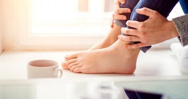Τρία συμπτώματα στα πόδια που μαρτυρούν προβλήματα υγείας