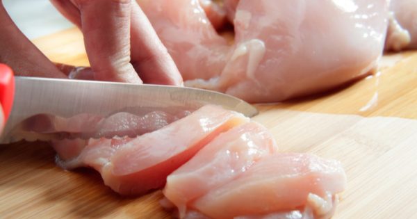 Κοτόπουλο: Προσοχή για να μην πάθουμε δηλητηρίαση – Αγορά, αποθήκευση, χειρισμός
