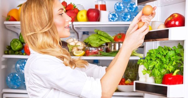 Συντήρηση αυγών: Γιατί δεν πρέπει να τα βάζετε στην πόρτα του ψυγείου