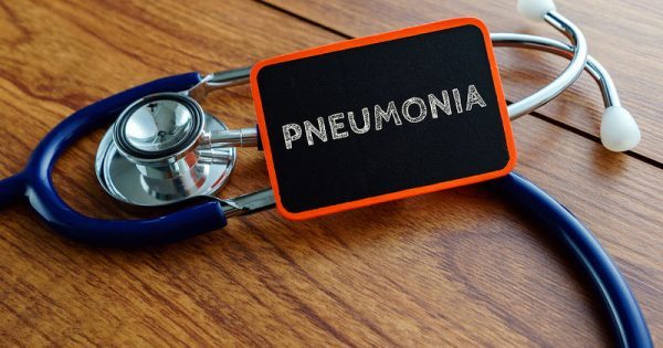 Διπλή πνευμονία: Τι είναι και με ποια συμπτώματα εκδηλώνεται