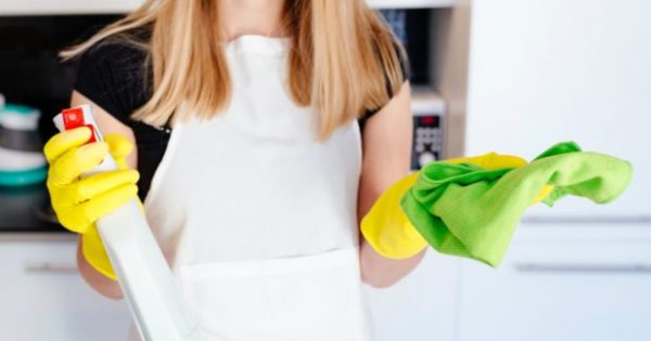 Το Καθαριστικό των Δύο Υλικών με το Οποίο θα Καθαρίσετε Όλο το Σπίτι