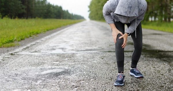 Βροχή και πόνος στις αρθρώσεις: Υπάρχει σχέση τελικά;