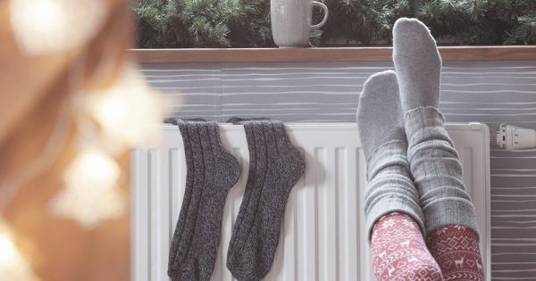 Featured Image for Κρύα πόδια: Τι δείχνουν για την υγεία σας & με ποιες τροφές θα το αντιμετωπίσετε
