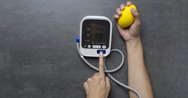 Featured Image for Υψηλή πίεση: Τι πρέπει να τρώτε σύμφωνα με την Αμερικανική Καρδιολογική Εταιρεία για να τη ρίξετε