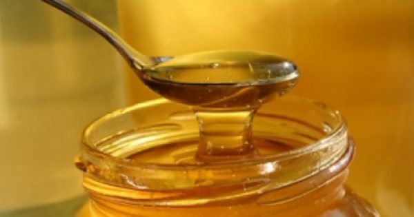Αυτό θα σου συμβεί αν αρχίσεις να πίνεις νερό με μέλι κάθε μέρα