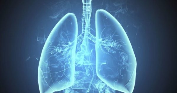 Κάπνισμα: Πότε θα καθαρίσουν οι πνεύμονες αν κόψετε σήμερα το τσιγάρο