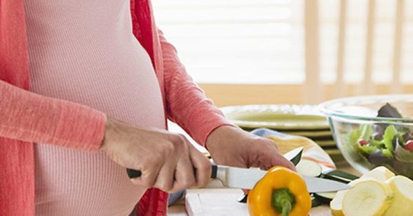 Δίαιτα στην εγκυμοσύνη: Επιτρέπεται και πότε;