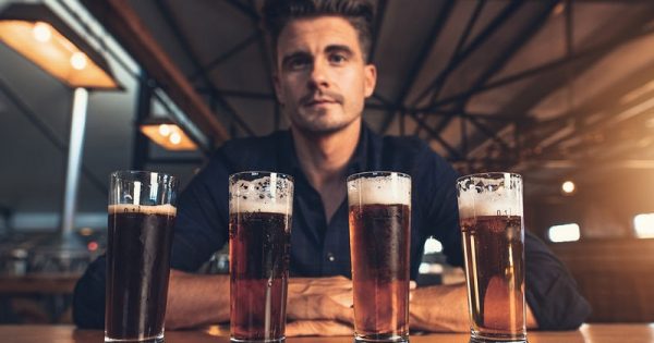 Κίρρωση ήπατος: Τα επικίνδυνα όρια κατανάλωσης αλκοόλ στους άνδρες