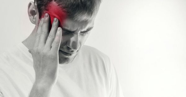 Πονοκέφαλος: Τα 2 σημάδια που δείχνουν ότι είναι πραγματικά επικίνδυνος