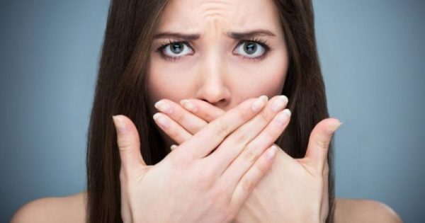 Κακοσμία στόματος: Αίτια και αντιμετώπιση!!!