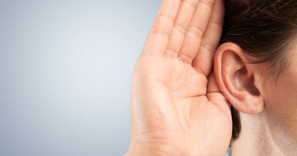 Πρόβλημα ακοής: Πόσο αυξάνει τον κίνδυνο τραυματισμού