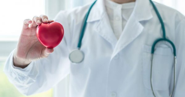 Featured Image for Καρδιαγγειακά νοσήματα: Είναι ο γενετικός έλεγχος το μέλλον στη διάγνωση και τη θεραπεία;