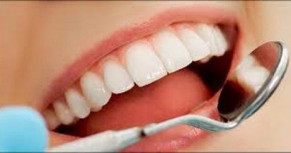 Ένα μεγάλο ΜΠΡΑΒΟ!!! Ελληνίδα επιστήμονας εφηύρε ουσία που αναπλάθει φυσικά τα δόντια!