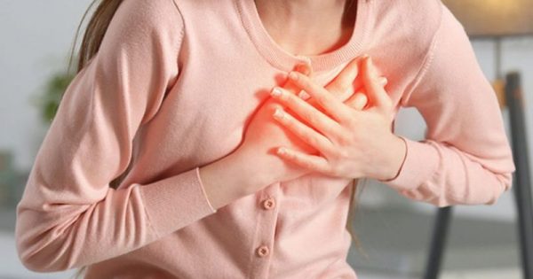 Εμμηνόπαυση: Το σύμπτωμα που συνδέεται με τον κίνδυνο καρδιοπάθειας!!!