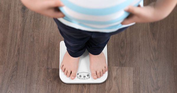 Παιδική παχυσαρκία: Οι παράγοντες που αυξάνουν σημαντικά τον κίνδυνο
