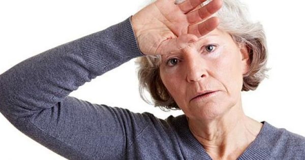 Τα συμπτώματα της εμμηνόπαυσης μπορεί να αφορούν και ηλικιωμένες!!!