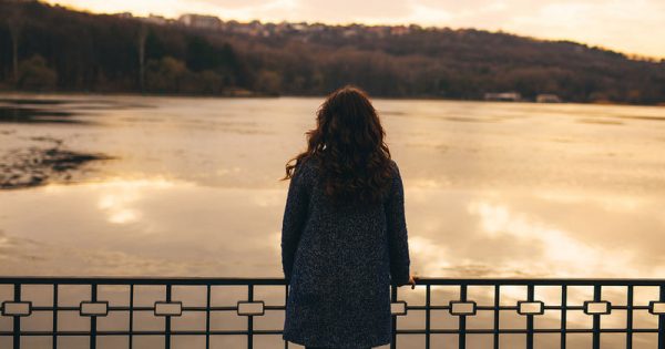 Μοναξιά: Πόσο αυξάνει τον κίνδυνο κατάθλιψης & πρόωρου θανάτου