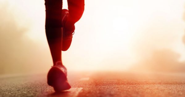 Περπάτημα vs τρέξιμο: Τι να προτιμήσετε και γιατί