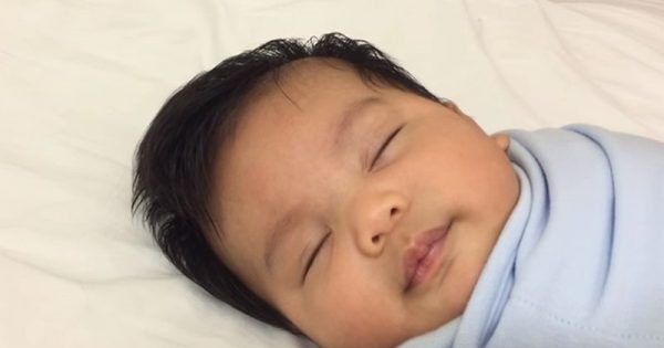Ύπνος μωρού: Το κόλπο που ανακάλυψε μία μαμά για να κοιμηθεί το μωρό μέσα σε 1 λεπτό