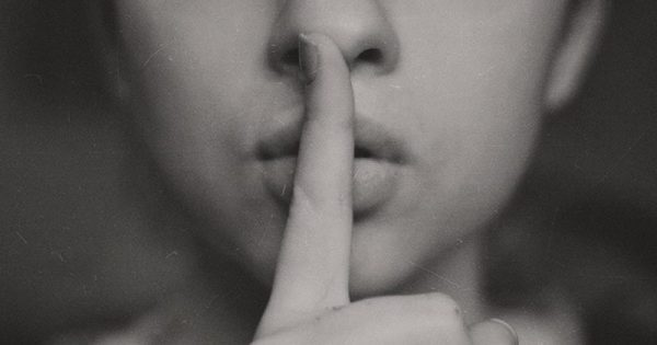 Featured Image for Θα πρέπει να μάθετε να κρατάτε το στόμα σας κλειστό γι αυτά τα 6 πράγματα!!!
