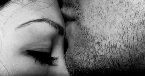 Φιλί στο μέτωπο – το πιο ισχυρό φιλί με σημαντική δύναμη!!!