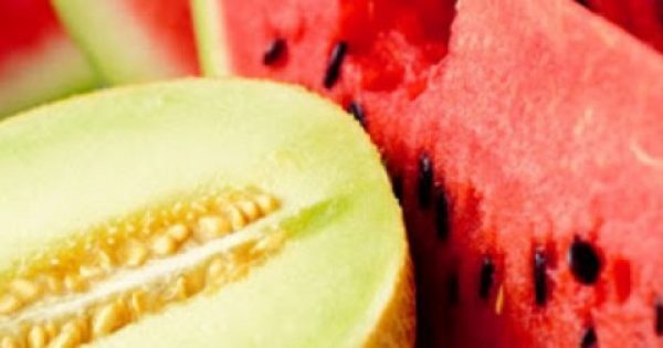 Καρπούζι vs πεπόνι: Η διατροφική μάχη των δύο αγαπημένων καλοκαιρινών φρούτων