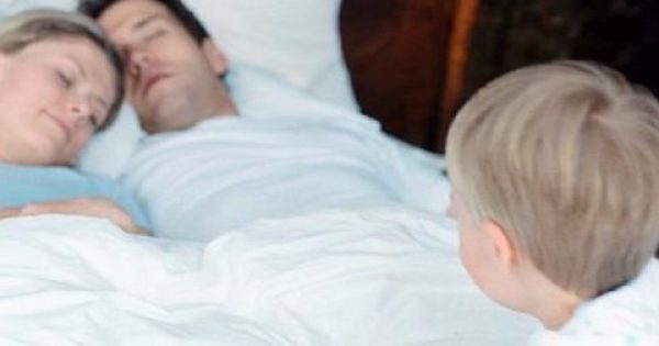Πώς να σταματήσει το παιδί τις νυχτερινές επισκέψεις στο κρεβάτι σας
