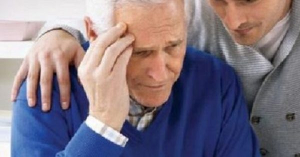 Alzheimer: Τι αισθάνεται ένας άνθρωπος που αρχίζει να χάνει τη μνήμη του;