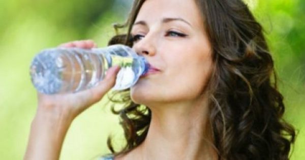 Πόσο Νερό πρέπει να πίνεις για μεγαλύτερη απώλεια βάρους
