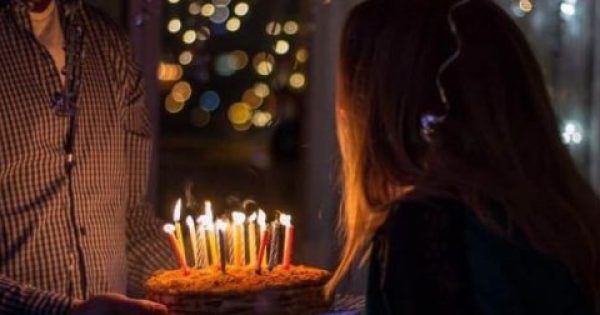 Αποκλείεται να το γνώριζες: Γιατί σβήνουμε κεριά στα γενέθλια;