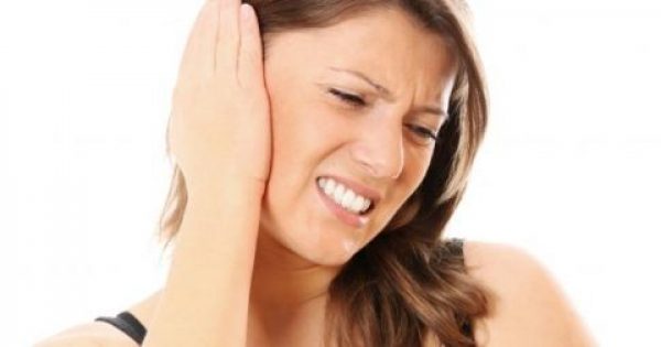 Πόνος στο αυτί; Ωτίτιδα ή απλό κρυολόγημα;