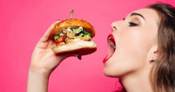 Πεινάτε διαρκώς; 6 διατροφικά tips για να νιώθετε πλήρεις