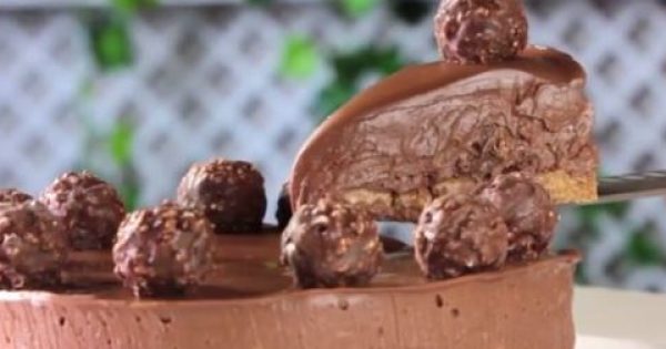 Τούρτα σοκολάτας Ferrero Rocher (Video)
