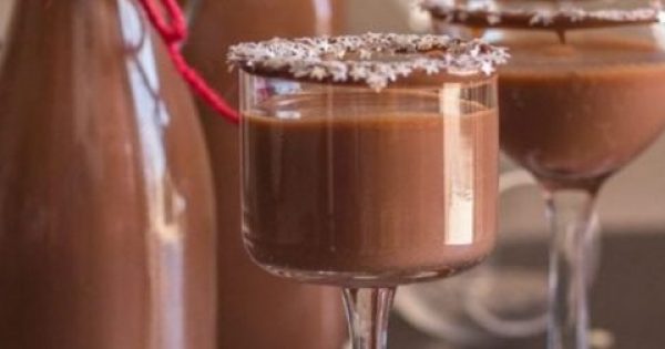 Σπιτικό λικέρ Nutella… Σοκολατένιος πειρασμός στο ποτήρι σε δύο μόλις μέρες!