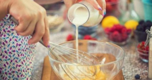 Featured Image for Ξεχάστε όσα ξέρατε – Μην βάζετε γάλα στην ομελέτα όταν χτυπάτε τα αυγά