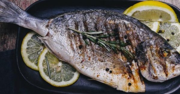 Featured Image for Πόσο ψάρι πρέπει να τρώτε για να έχετε υγιή καρδιά;