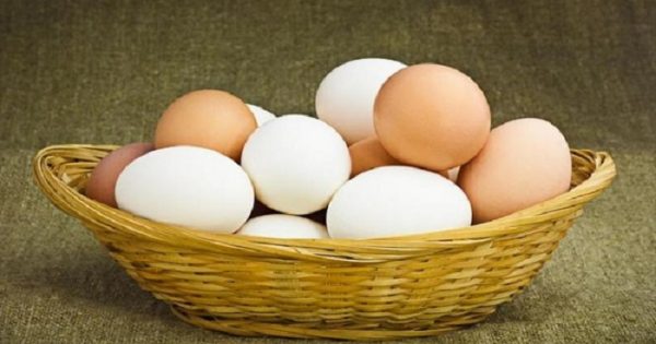 Καφέ και λευκά αυγά. Γιατί διαφέρουν, ποια είναι καλύτερα