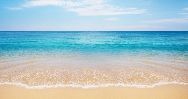 Η επιστήμη εξηγεί πως η παραλία μπορεί να αλλάξει τον εγκέφαλό σας και την ψυχική σας υγεία