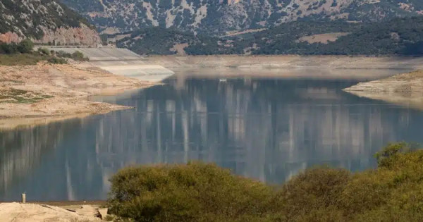 Συναγερμός στην ΕΥΔΑΠ: Σενάρια για την αντιμετώπιση της λειψυδρίας στην Αθήνα